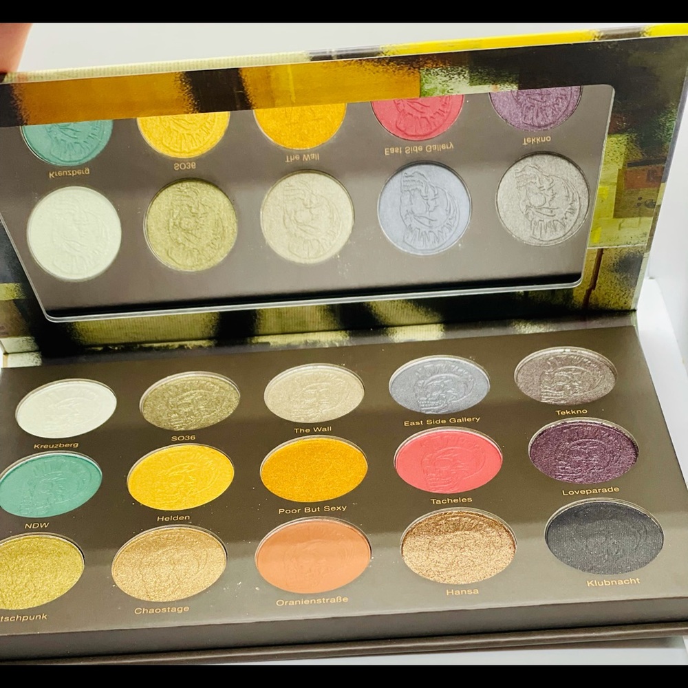 Nomad Berlin Untergrund Eyeshadow Palette
